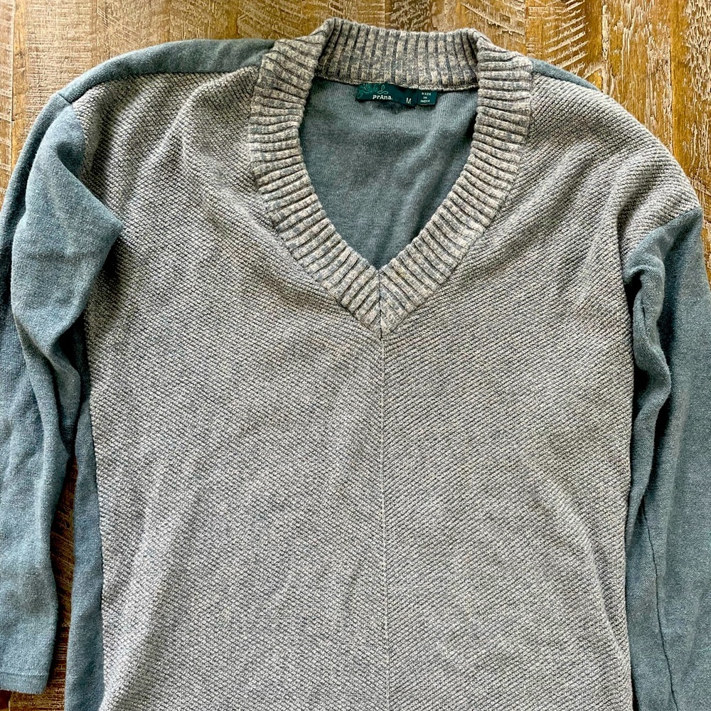 Prana Cedros Blue V Neck Sweater size medium